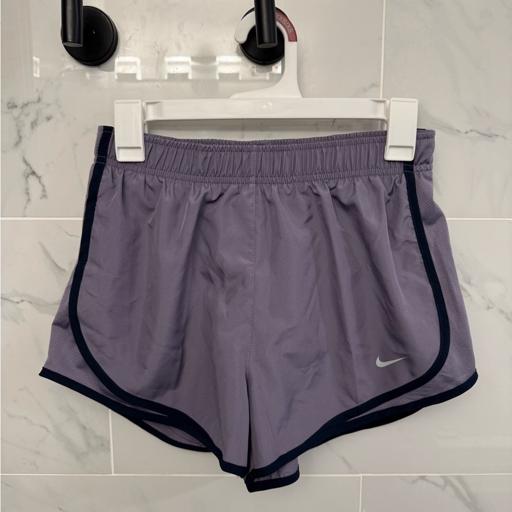 NWT Nike Purple Athletic Shorts Lightweight Moisture-Wicking Small